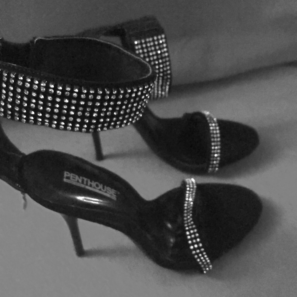 Rhinestone black heels size 9